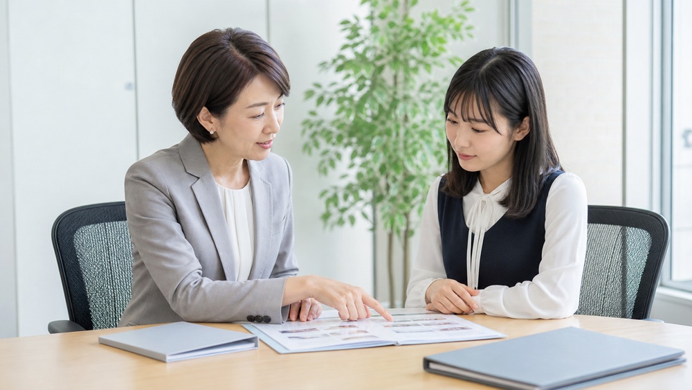 声優プロダクションへの進路を相談する学生